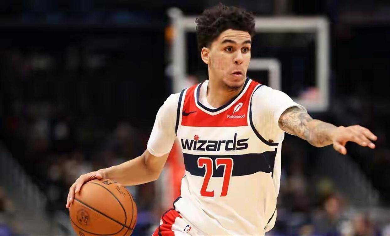 浓眉哥回归赛场，败北首场状态亮眼，C9观众沸腾！的简单介绍